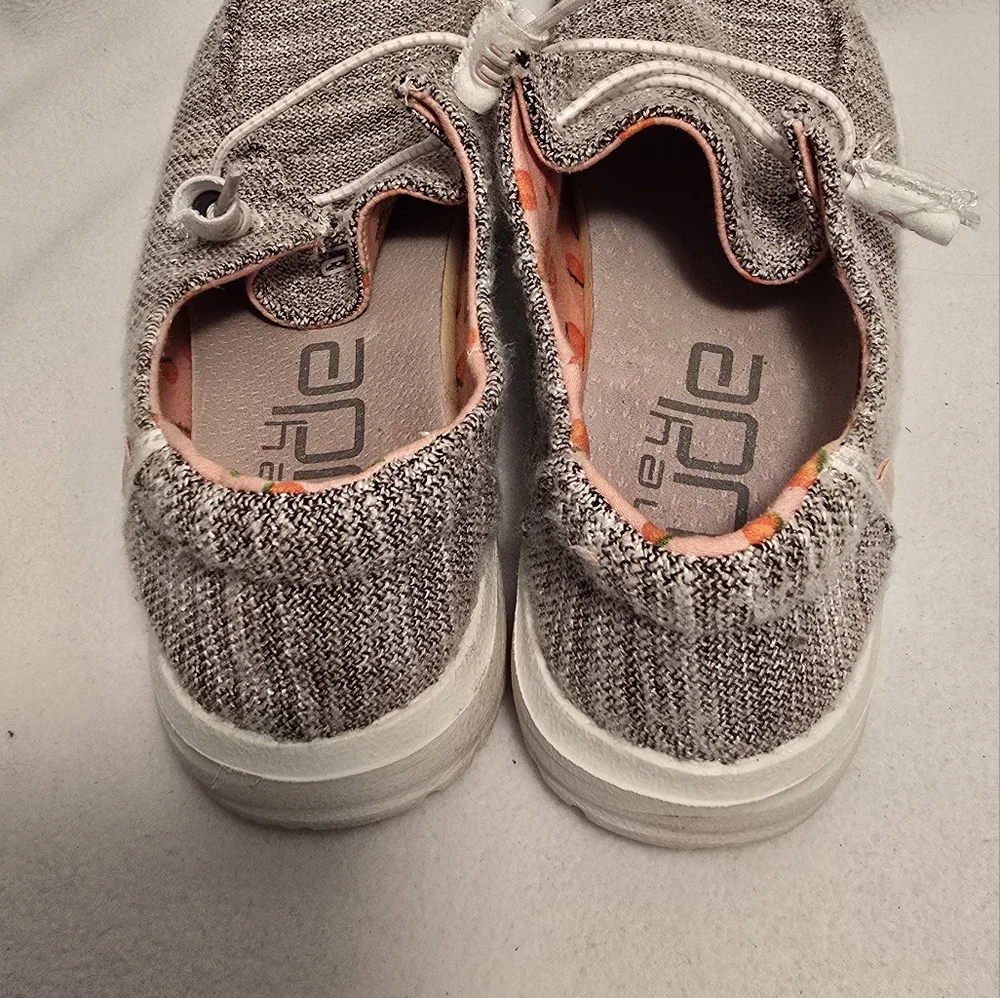 HeyDude Wendy Stretch Peach Bud Shoes, Size 6